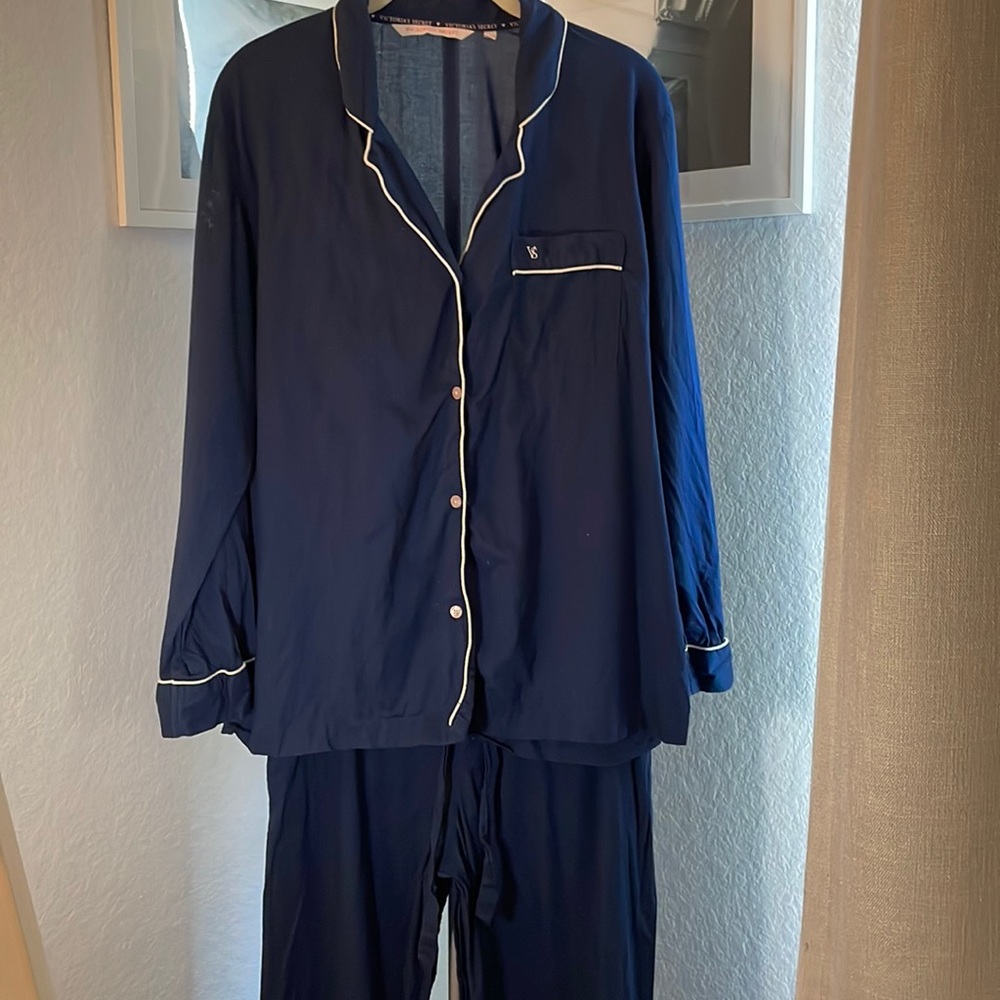 Victoria secret navy with white piping cotton pajamas size medium